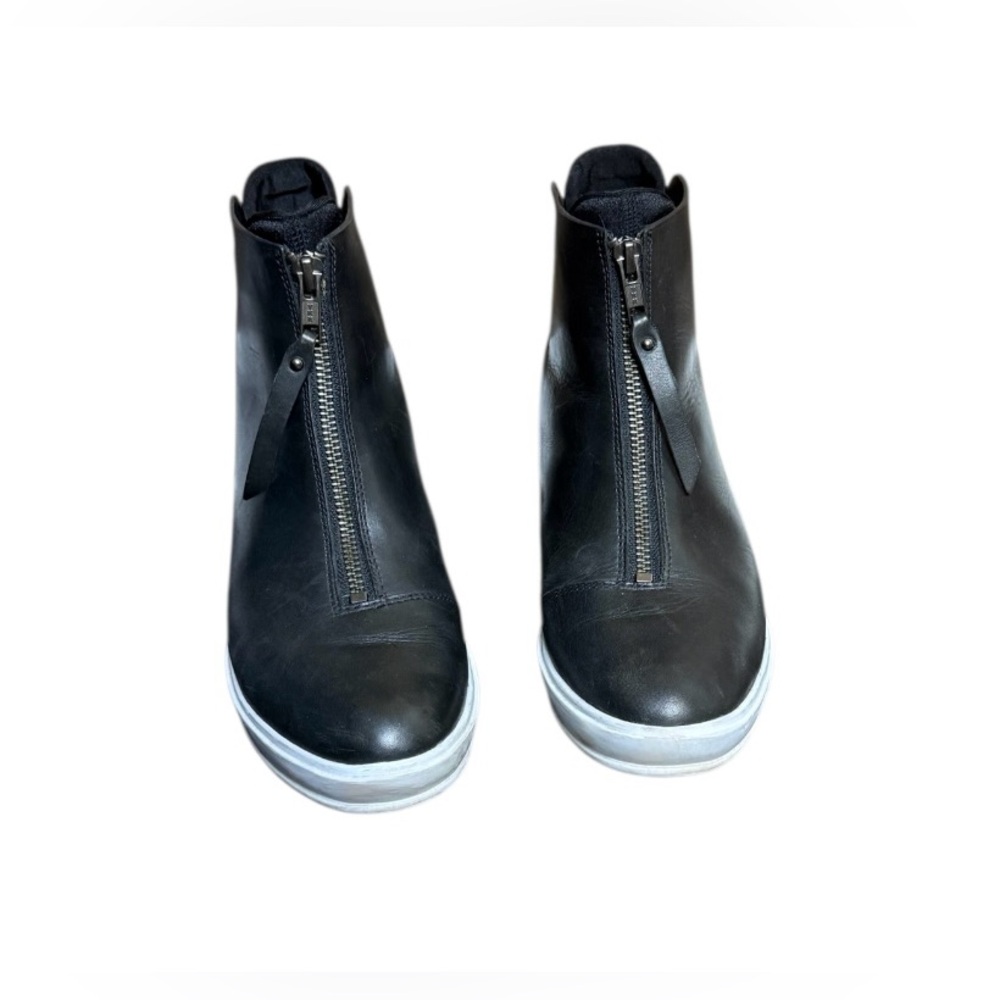 Under Armour Sportswear Leather Ankle Wedge Bootie - Picture 4 of 7